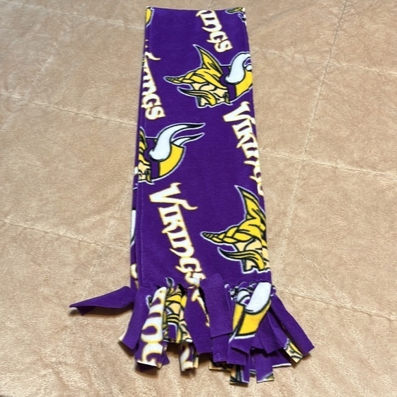 Minnesota Vikings handmade fleece scarf - Picture 5 of 5